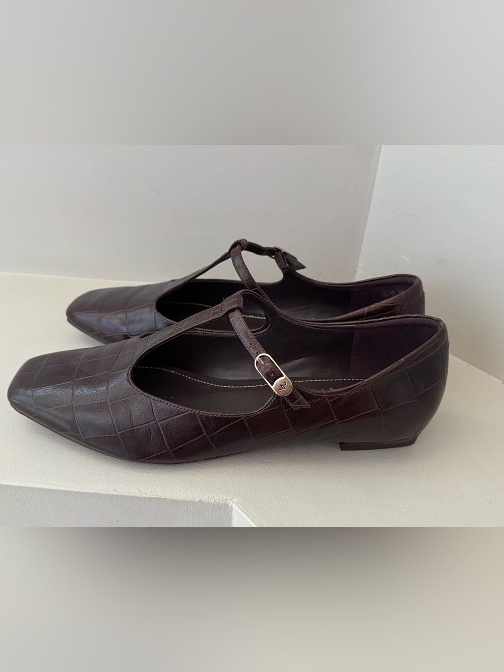 Naturalizer Bella Croco Embossed Leather Square Toe T-Strap Mary Jane Flats